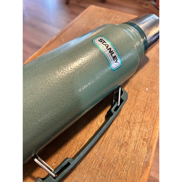 Stanley Classic Vacuum Bottle Thermos Green Handle 1.1 Qt Vintage - Picture 3 of 5
